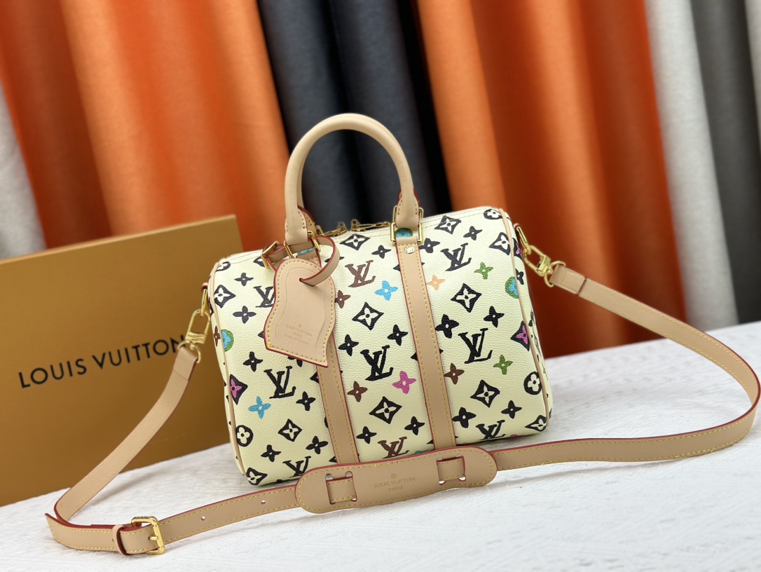 LV bag 651